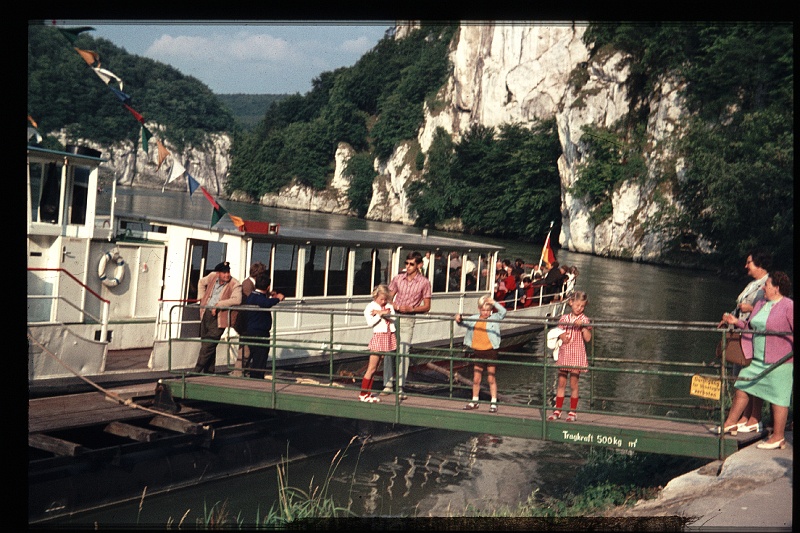 13.Weltenburg jul 1970 Walter,Brigitte,Marion,Peter.JPG